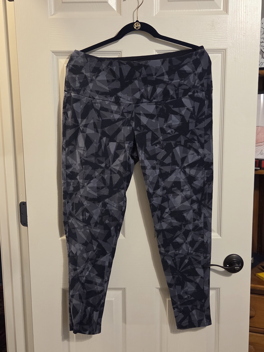 Sunday Gray & Black Geometric Leggings. Size Xl